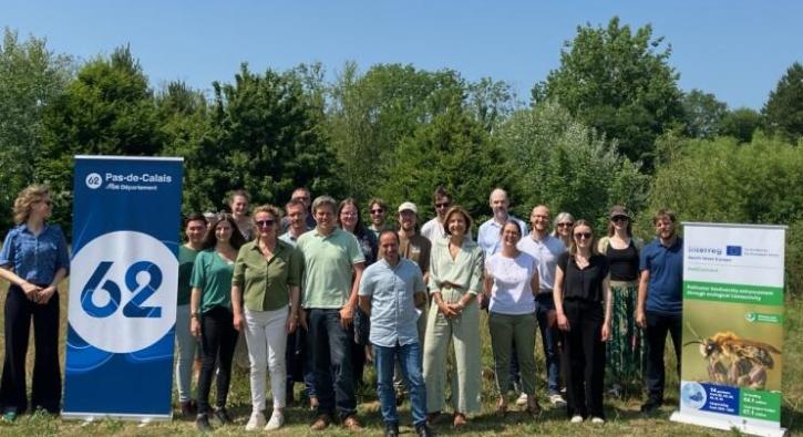 Photo de groupe de Madame Caroline MATRAT, Conseillère départementale, entourée de l'ensemble des participants
