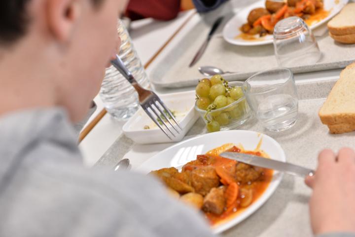 Cantine - malgré les augmentations, le Département maintient le repas à 3,50 €pour les collégiens du Pas-de-Calais